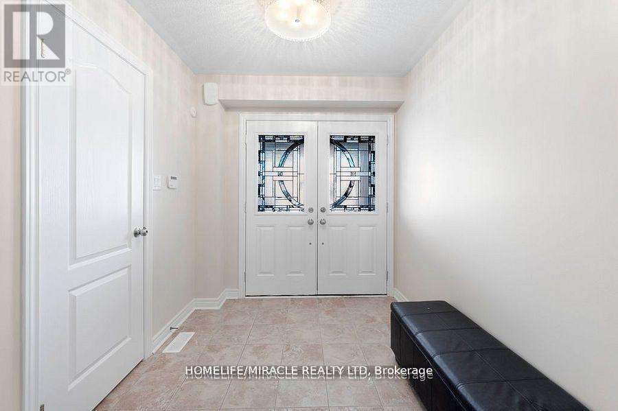Photo 3 of 1268 Salmers Drive, Oshawa ON