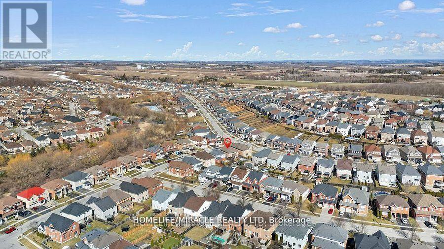 Photo 48 of 1268 Salmers Drive, Oshawa ON