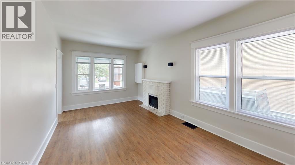 Photo 8 of 132 Graham Street Unit Upper, Waterloo ON