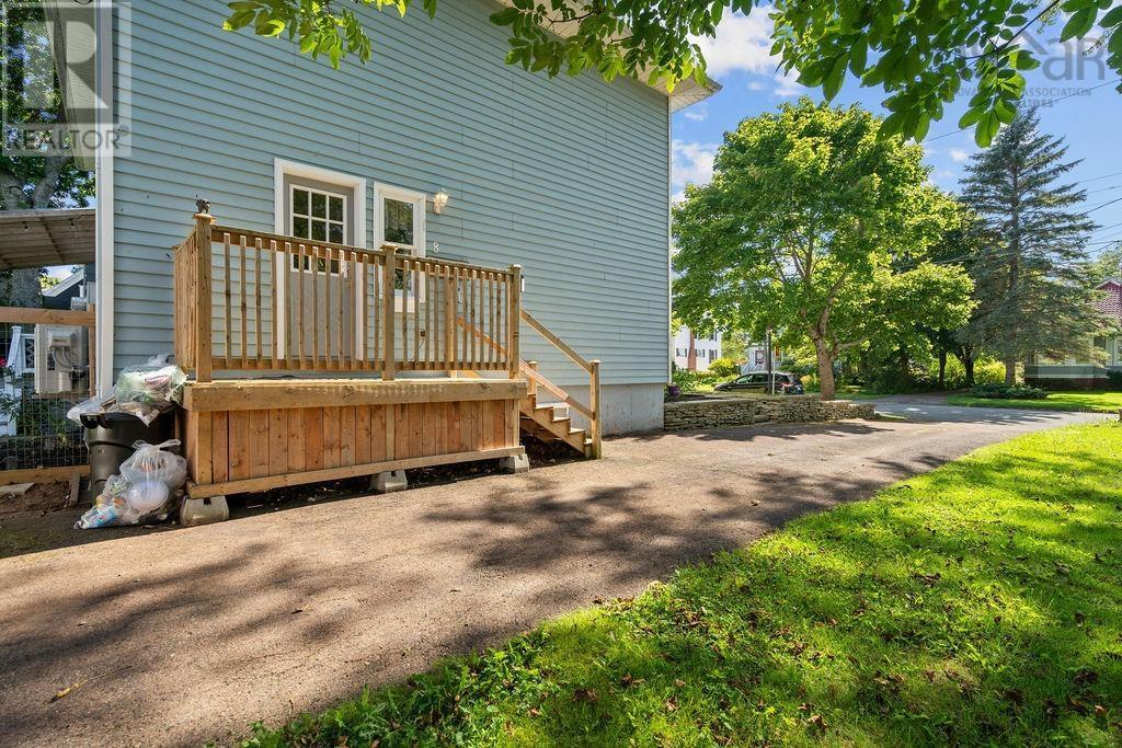 Photo 4 of 8 Regent Street, Amherst NS