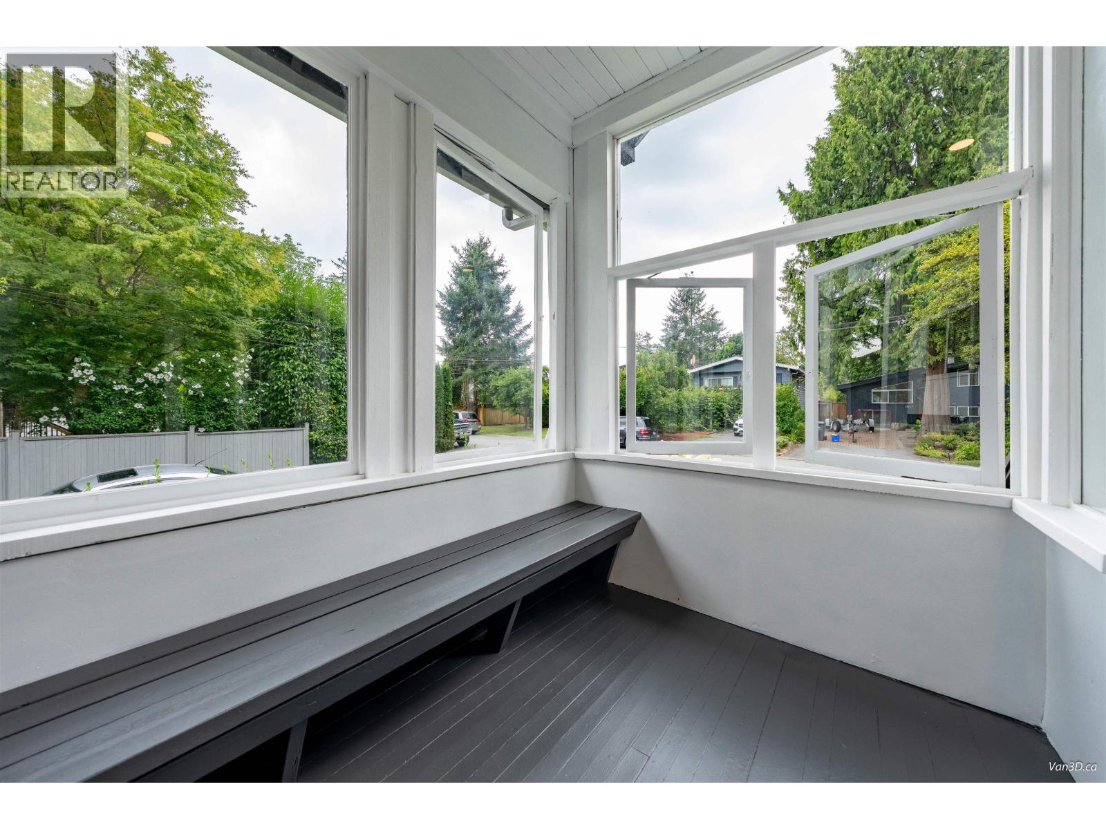 Photo 4 of 1866 Bowser Avenue, North Vancouver BC