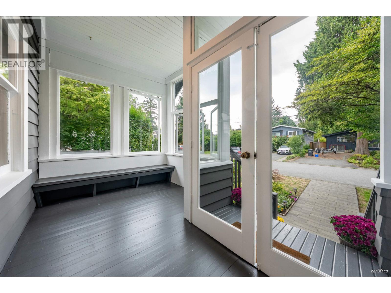 Photo 3 of 1866 Bowser Avenue, North Vancouver BC