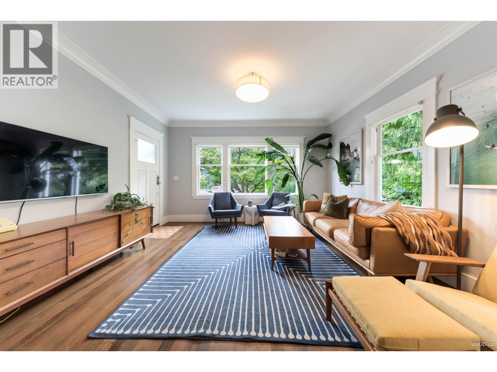 Photo 9 of 1866 Bowser Avenue, North Vancouver BC