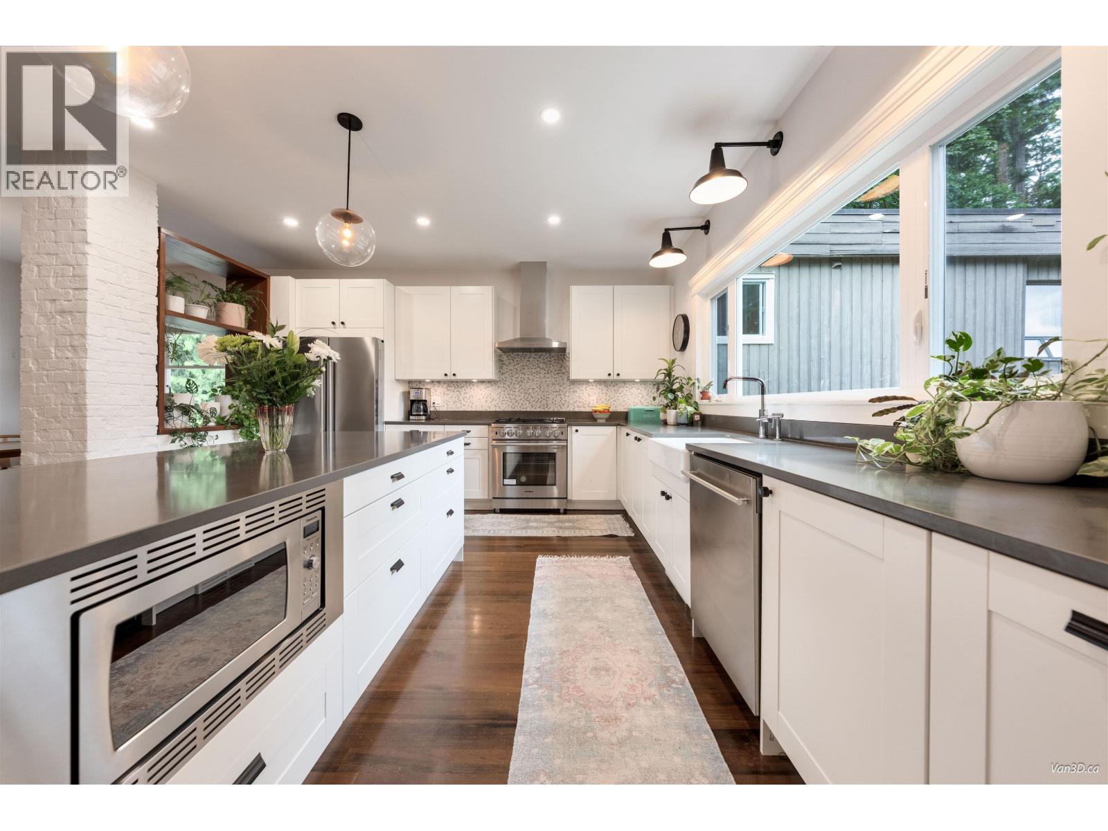 Photo 12 of 1866 Bowser Avenue, North Vancouver BC