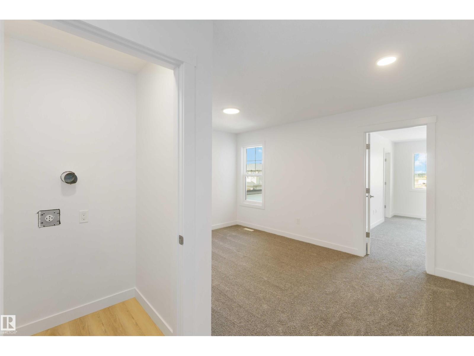 Photo 20 of 8531 181 Av Nw, Edmonton AB
