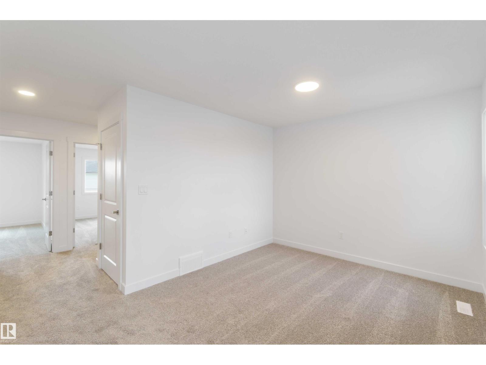 Photo 22 of 8531 181 Av Nw, Edmonton AB