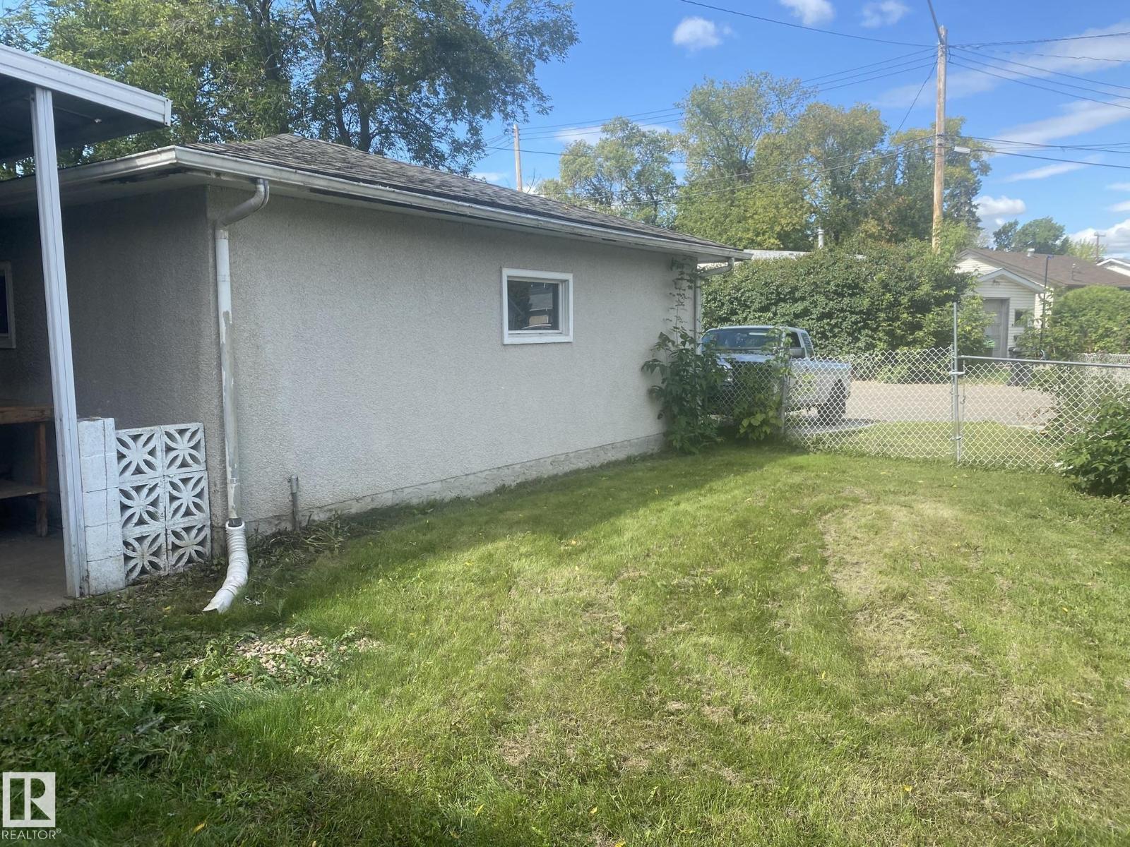 Photo 31 of 5 Ross Dr, Fort Saskatchewan AB
