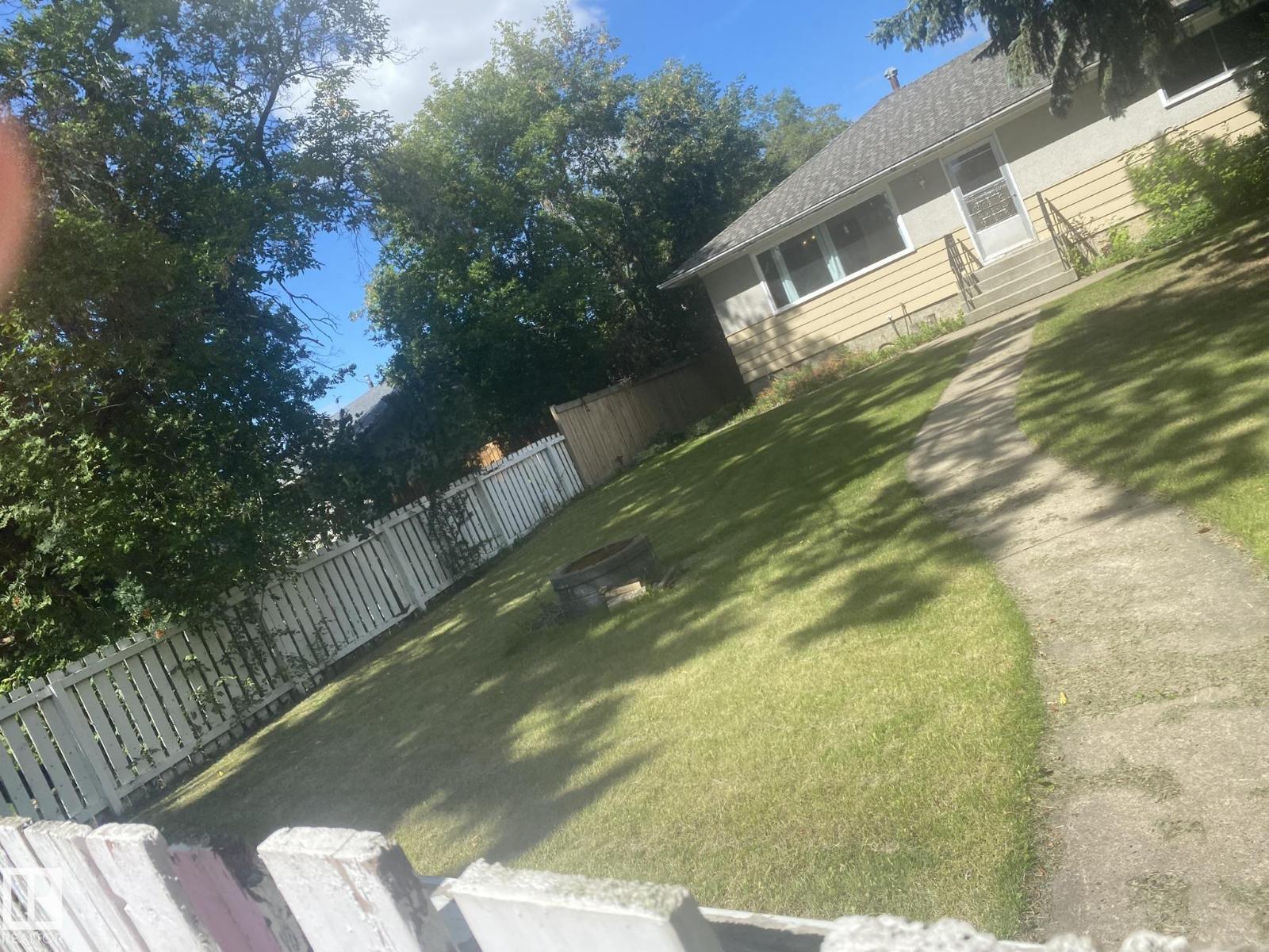 Photo 2 of 5 Ross Dr, Fort Saskatchewan AB