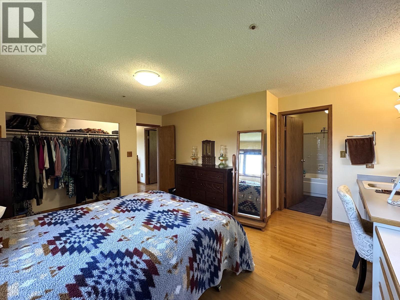 Photo 11 of 15562 287 Road, Fort St John BC