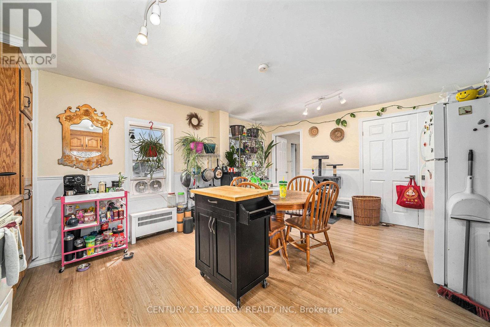 Photo 3 of 117 Montreal Road, Cornwall ON