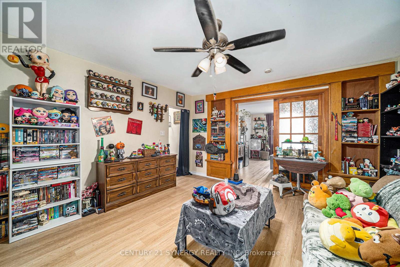Photo 19 of 117 Montreal Road, Cornwall ON