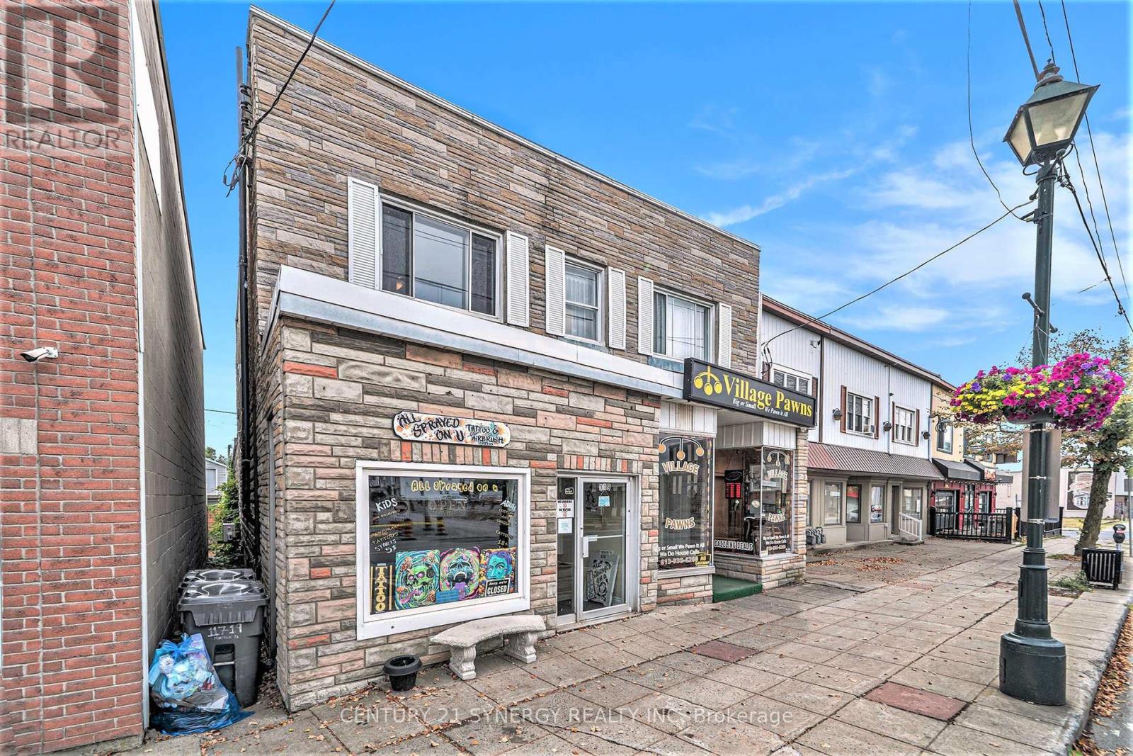 Photo 33 of 117 Montreal Road, Cornwall ON