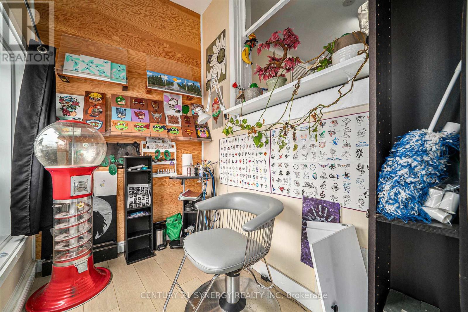 Photo 13 of 117 Montreal Road, Cornwall ON