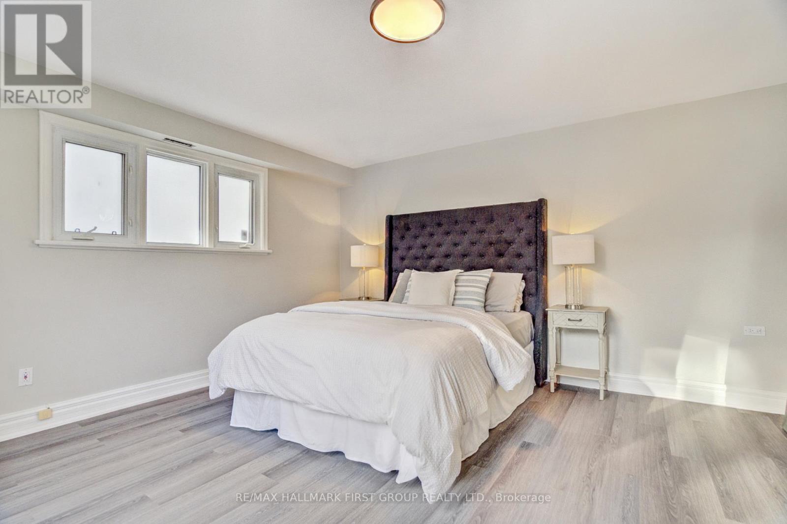 Photo 13 of 1395 Hurontario Street, Mississauga ON