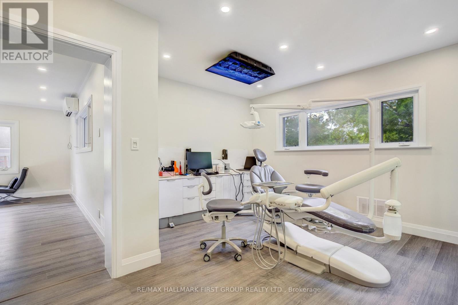 Photo 26 of 1395 Hurontario Street, Mississauga ON