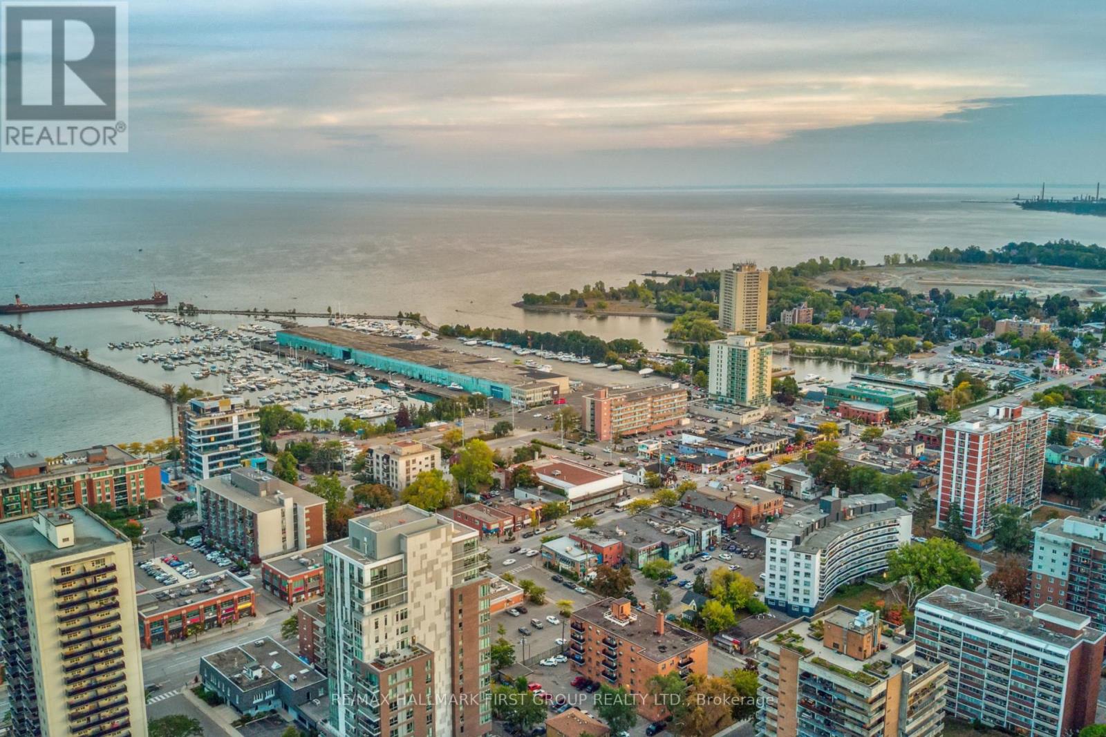 Photo 1 of 1395 Hurontario Street, Mississauga ON