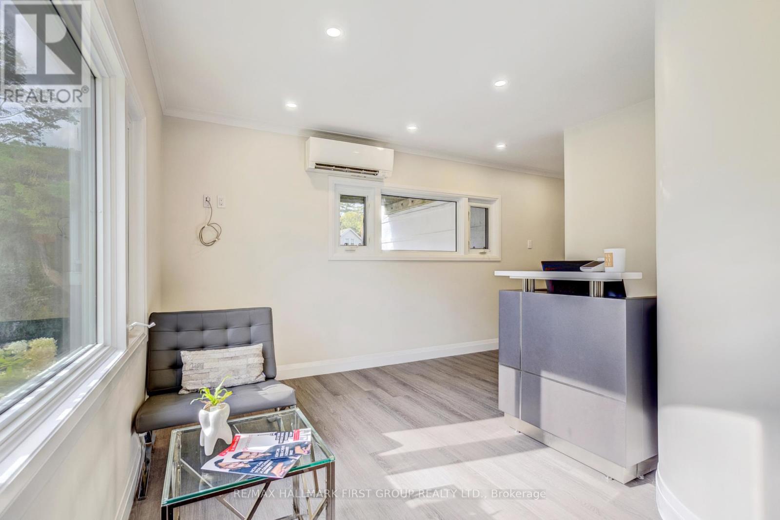 Photo 22 of 1395 Hurontario Street, Mississauga ON