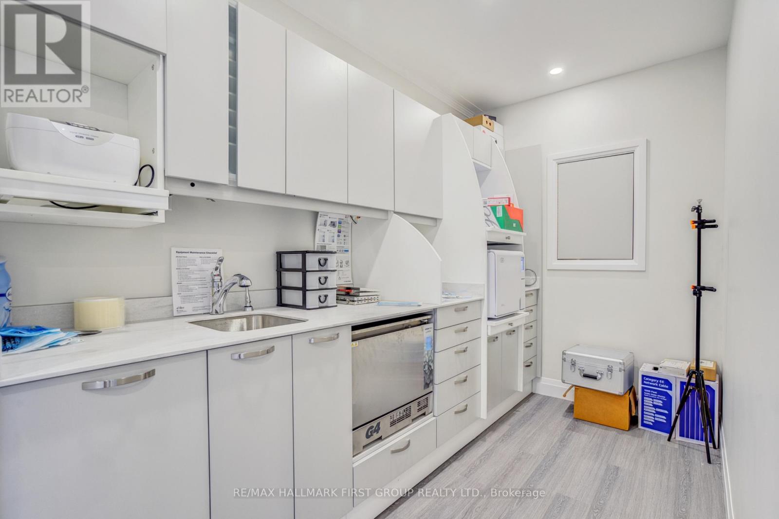 Photo 25 of 1395 Hurontario Street, Mississauga ON