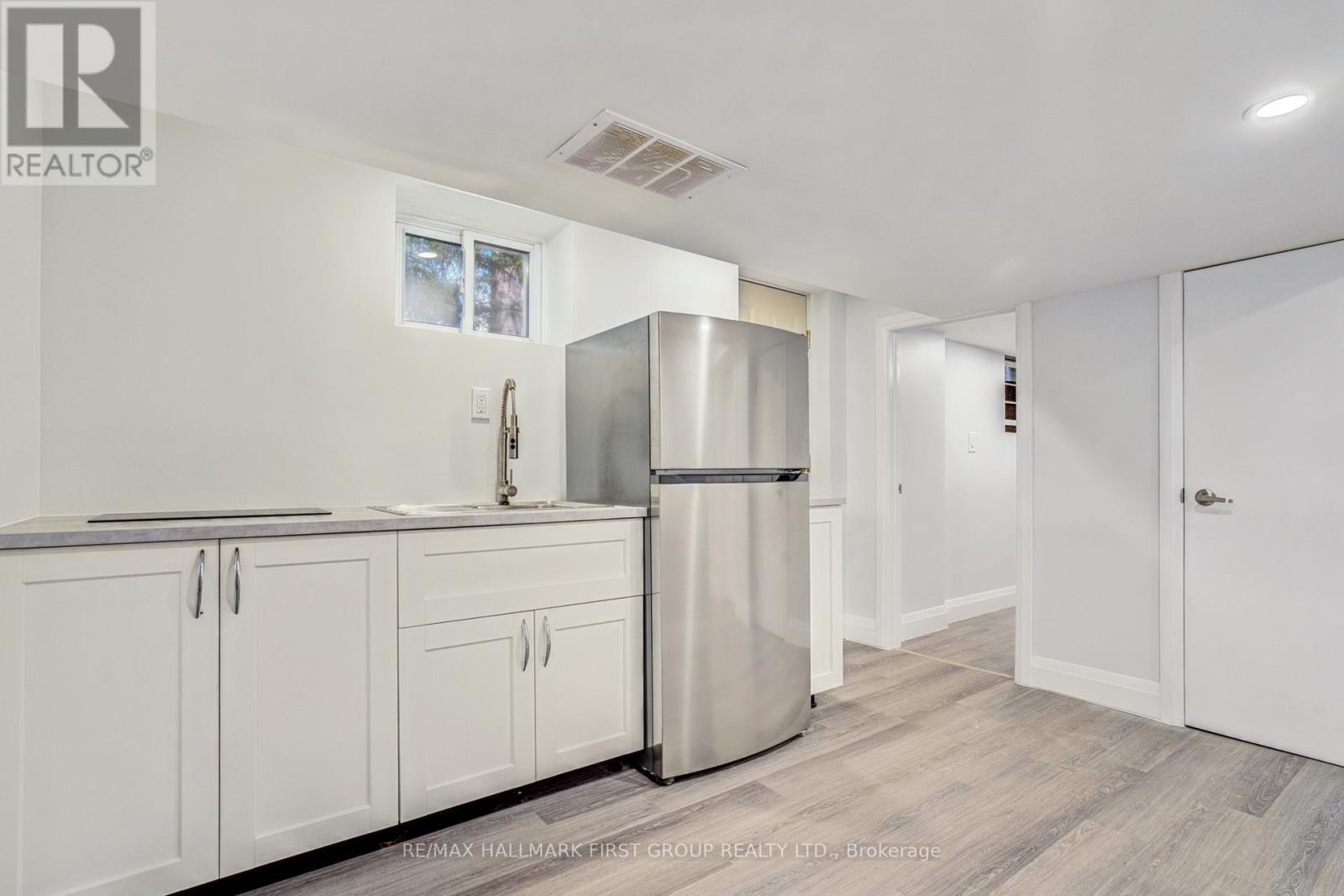 Photo 30 of 1395 Hurontario Street, Mississauga ON