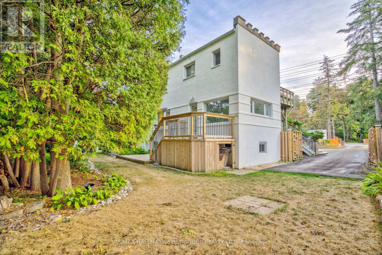 Photo 35 of 1395 Hurontario Street, Mississauga ON