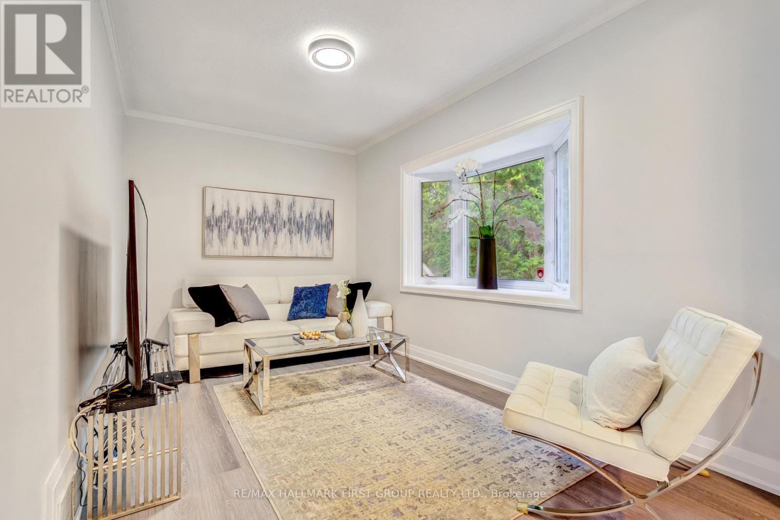 Photo 7 of 1395 Hurontario Street, Mississauga ON