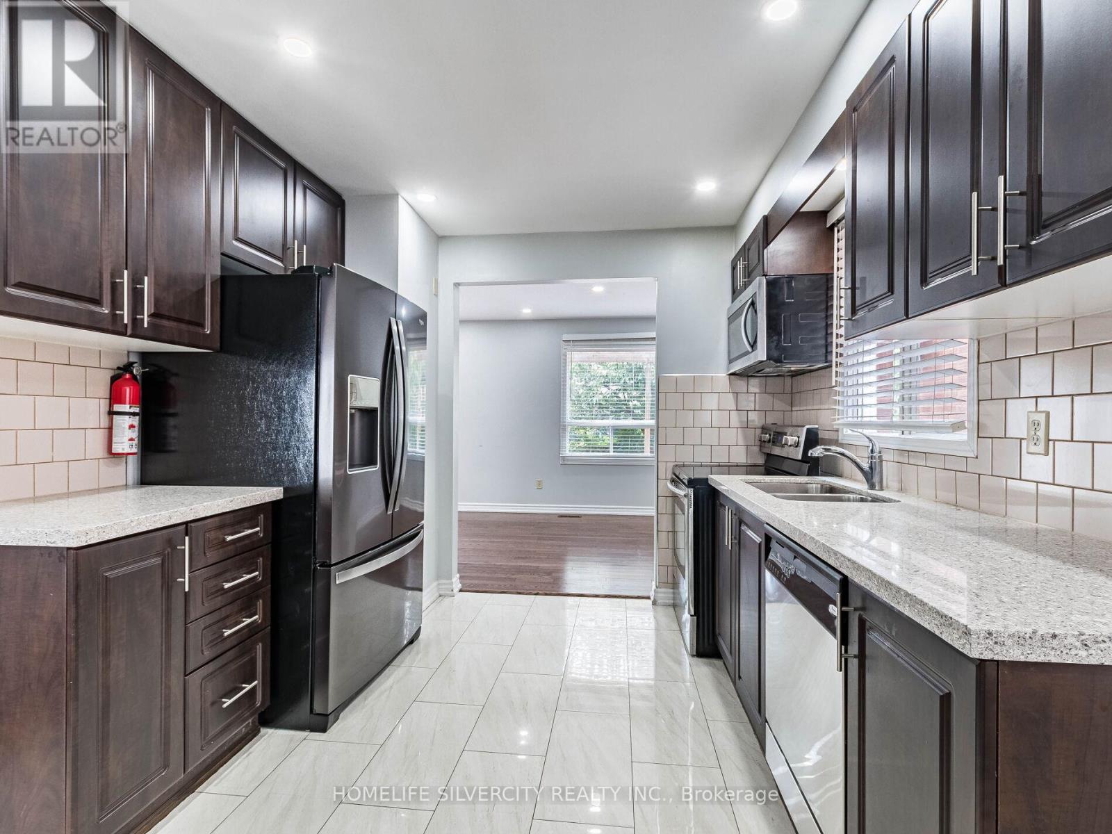 Photo 20 of 1 30 Castlehill Road, Brampton ON