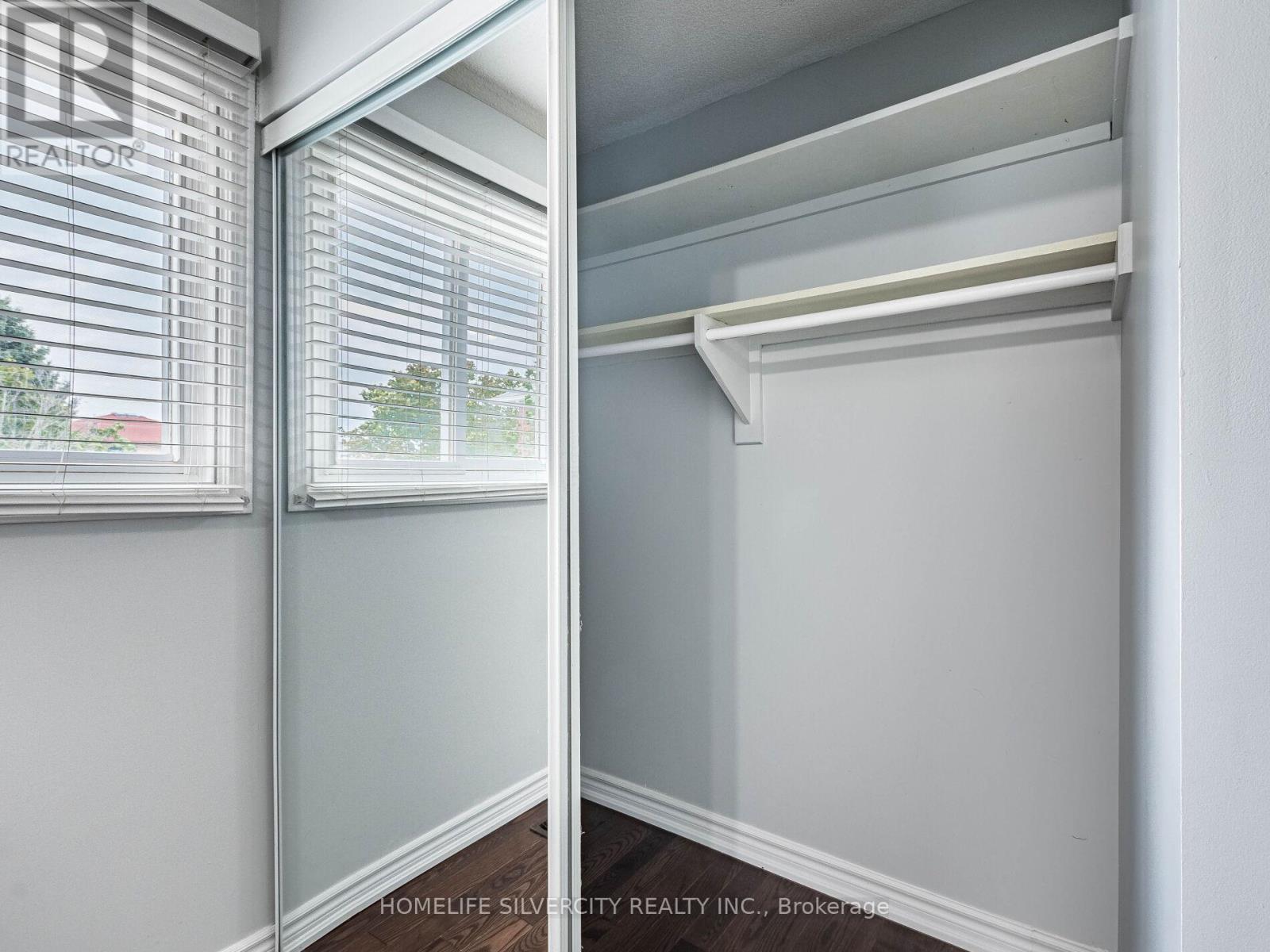 Photo 32 of 1 30 Castlehill Road, Brampton ON