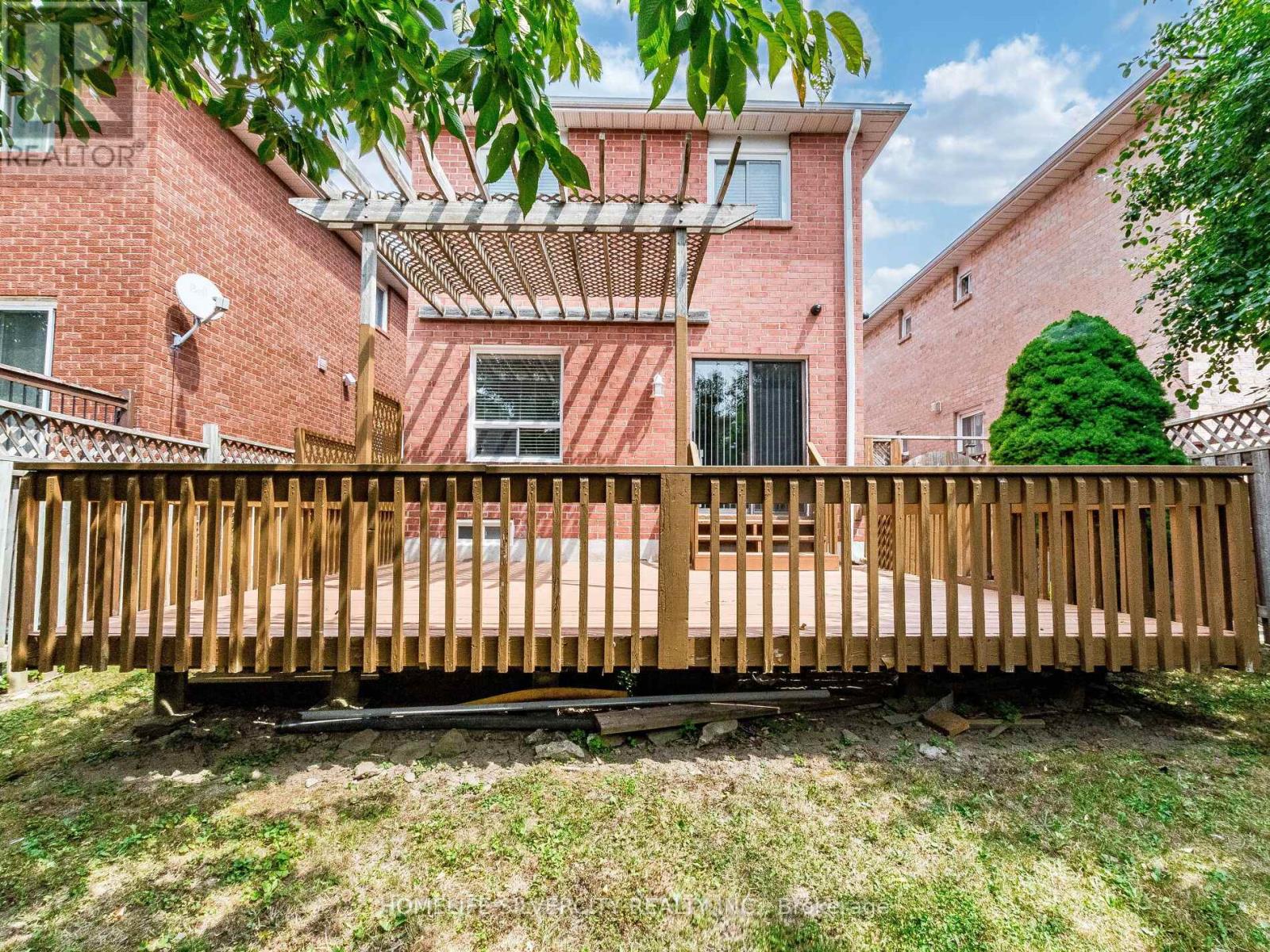 Photo 41 of 1 30 Castlehill Road, Brampton ON