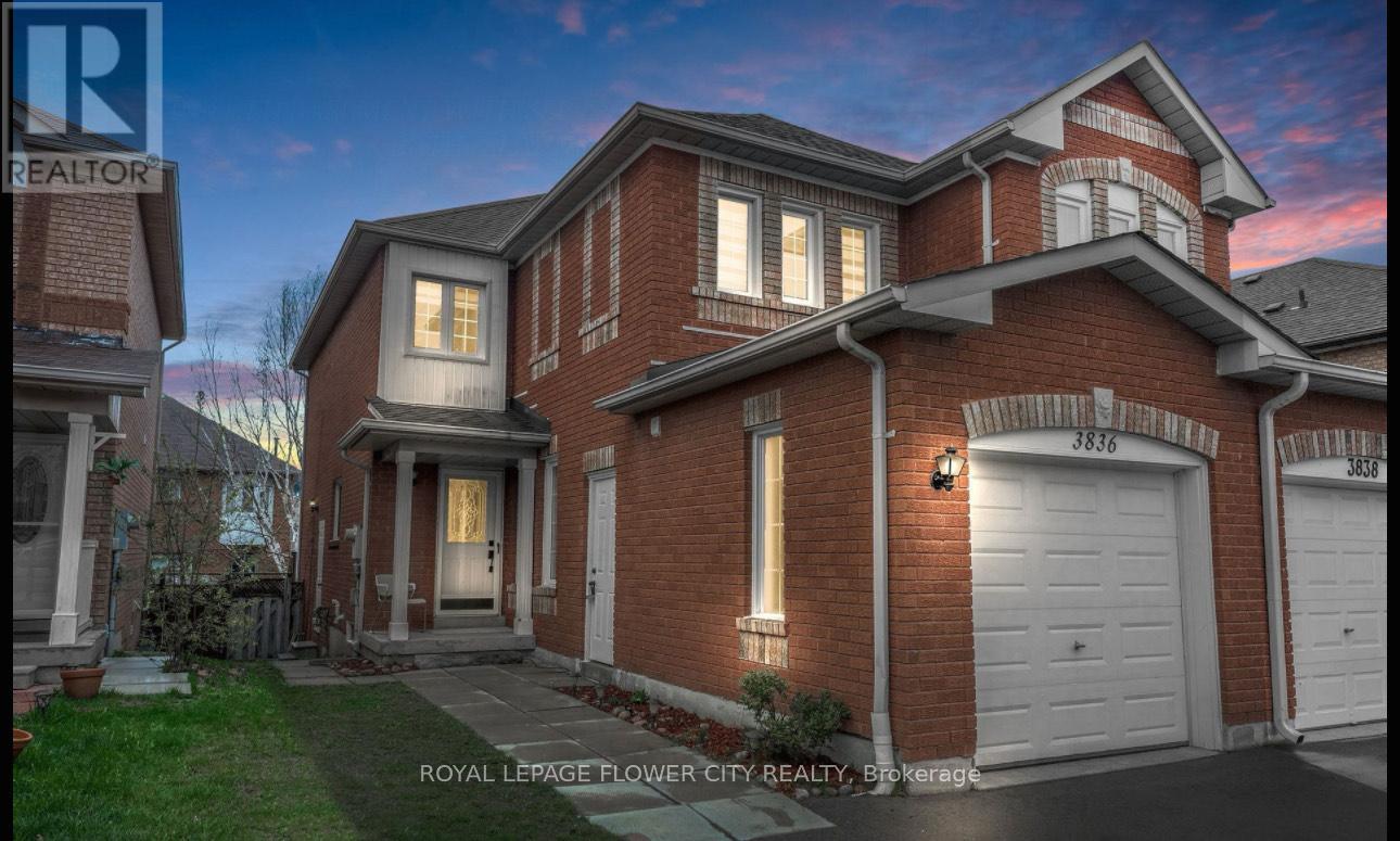 Photo 2 of 3836 Allcroft Road, Mississauga ON