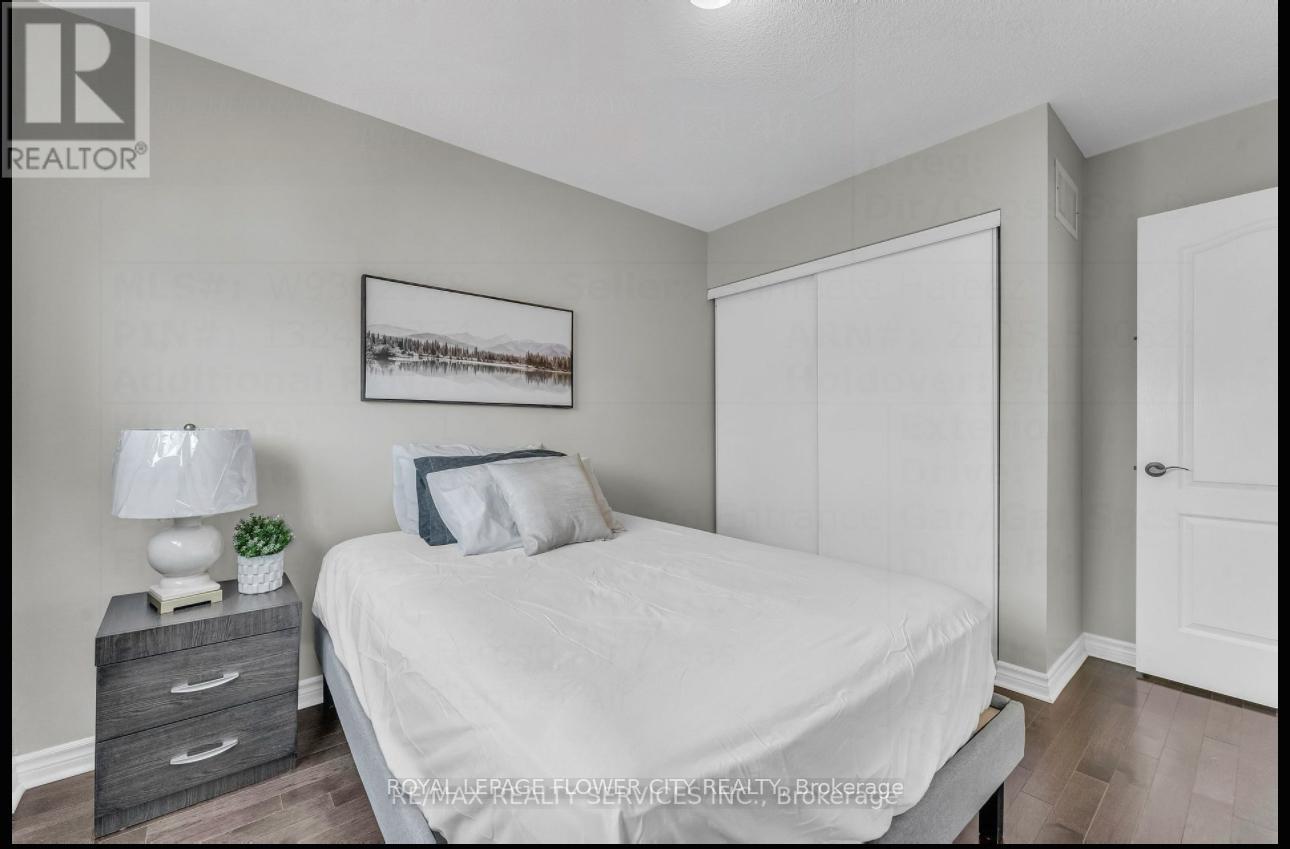 Photo 9 of 3836 Allcroft Road, Mississauga ON