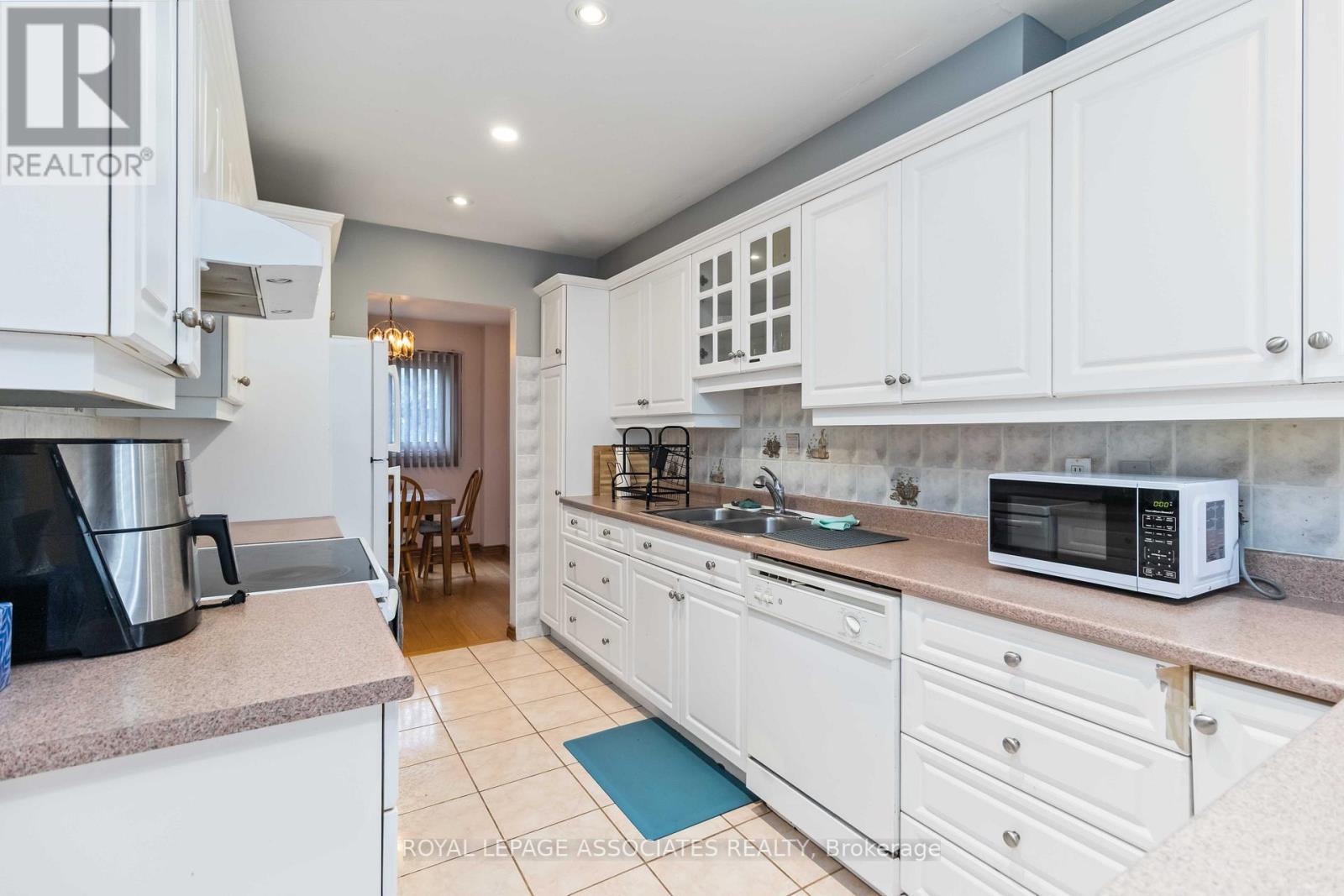 Photo 12 of 4343 Lee Drive, Mississauga ON