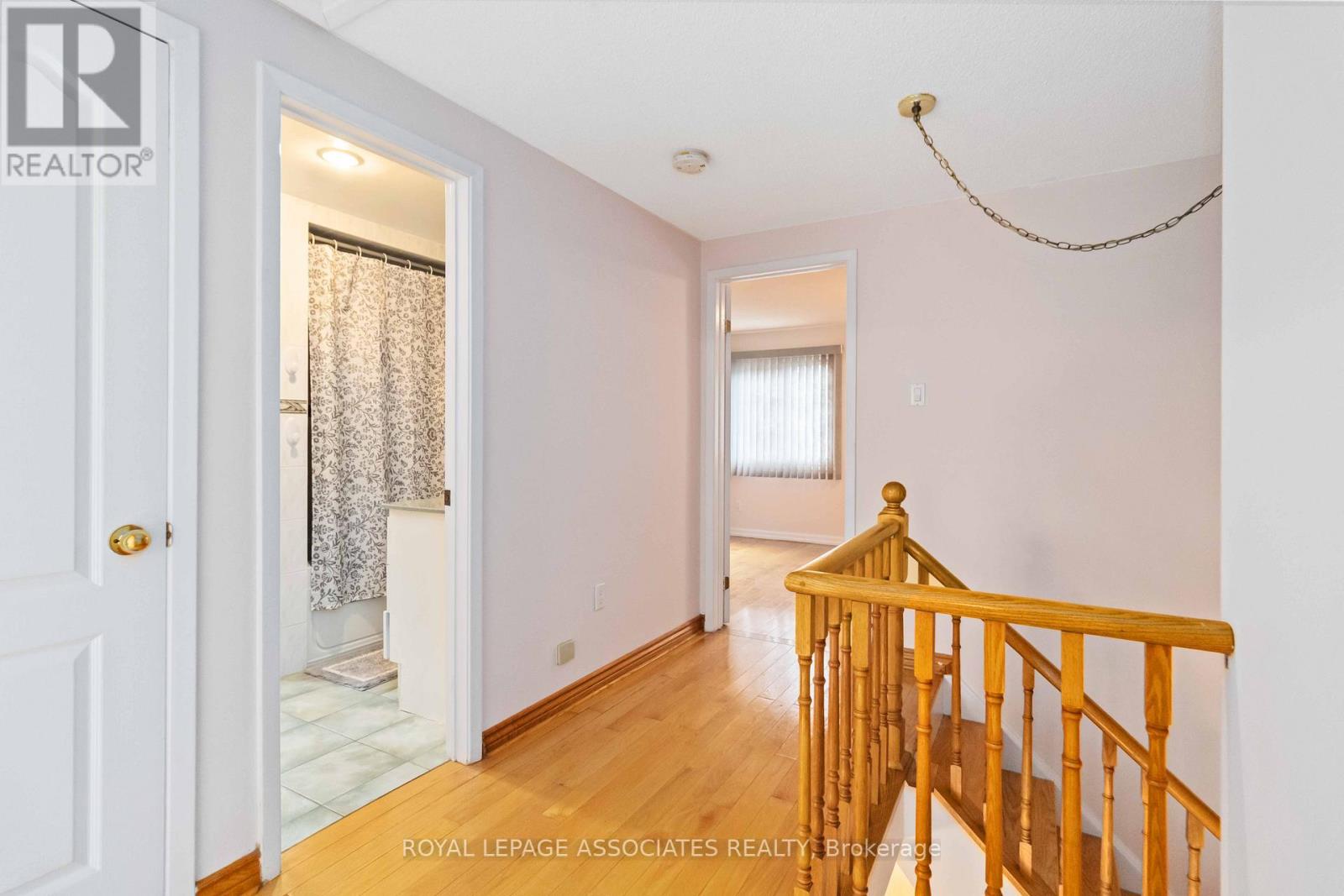 Photo 19 of 4343 Lee Drive, Mississauga ON