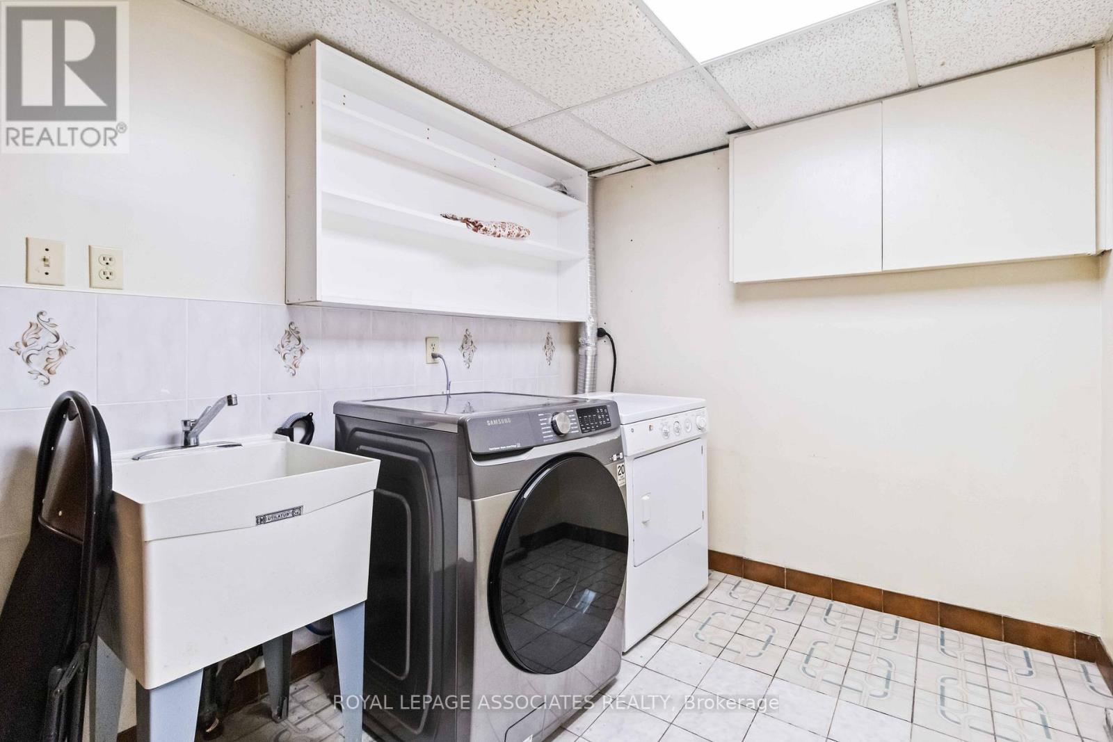 Photo 26 of 4343 Lee Drive, Mississauga ON