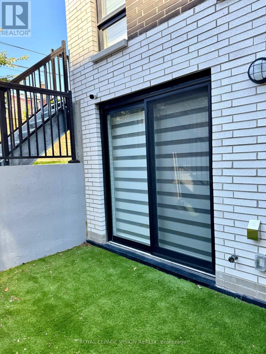 Photo 25 of Th 8 10 Ed Clark Garden, Toronto ON