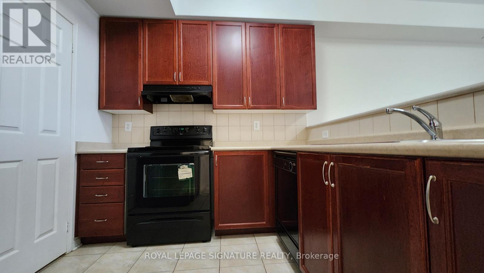 Photo 5 of 309 5150 Winston Churchill Boulevard, Mississauga ON