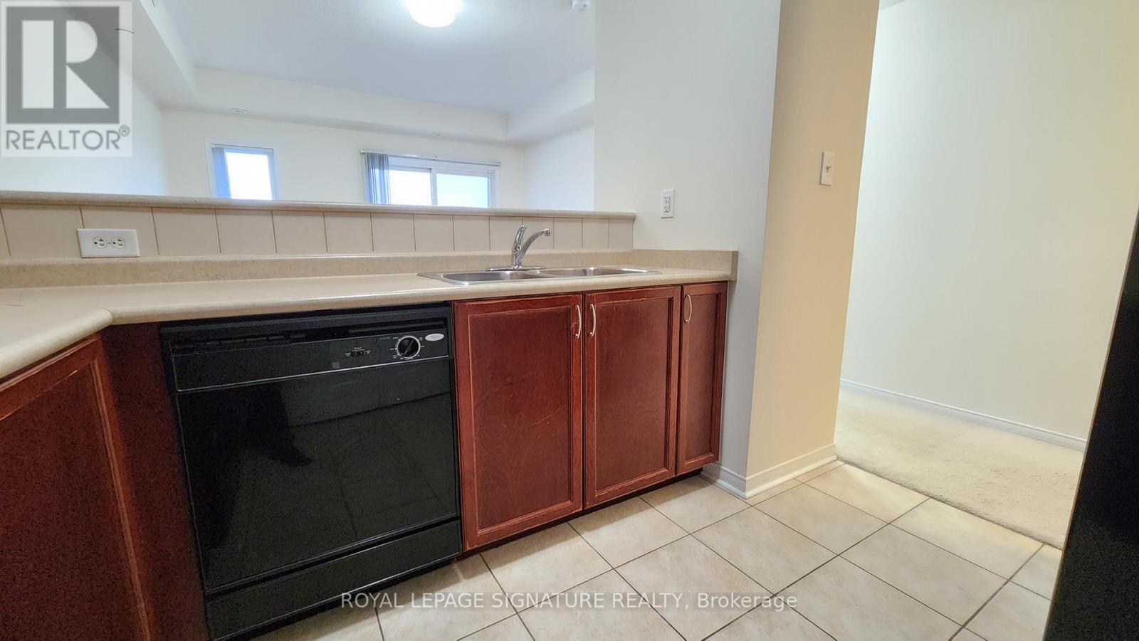 Photo 7 of 309 5150 Winston Churchill Boulevard, Mississauga ON