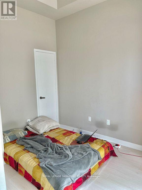 Photo 12 of 610 3900 Confederation Parkway, Mississauga ON