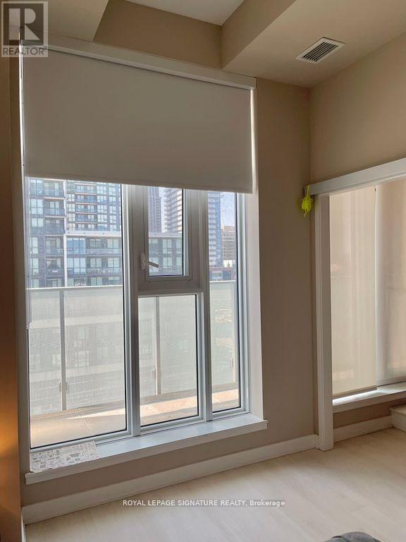 Photo 13 of 610 3900 Confederation Parkway, Mississauga ON