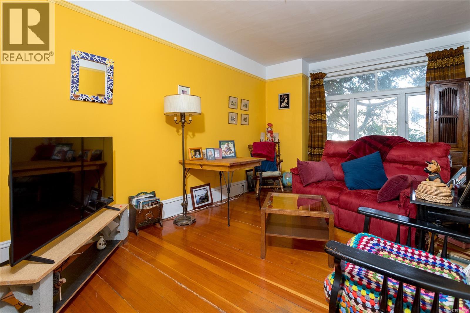 Photo 17 of 1070 St David St, Oak Bay BC