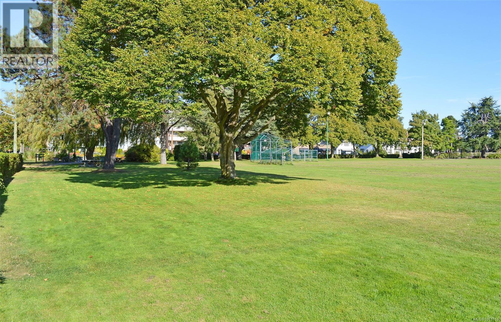 Photo 27 of 1070 St David St, Oak Bay BC