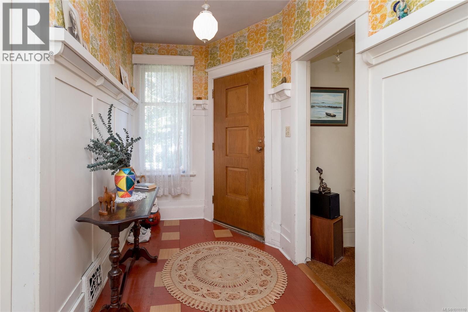 Photo 7 of 1070 St David St, Oak Bay BC