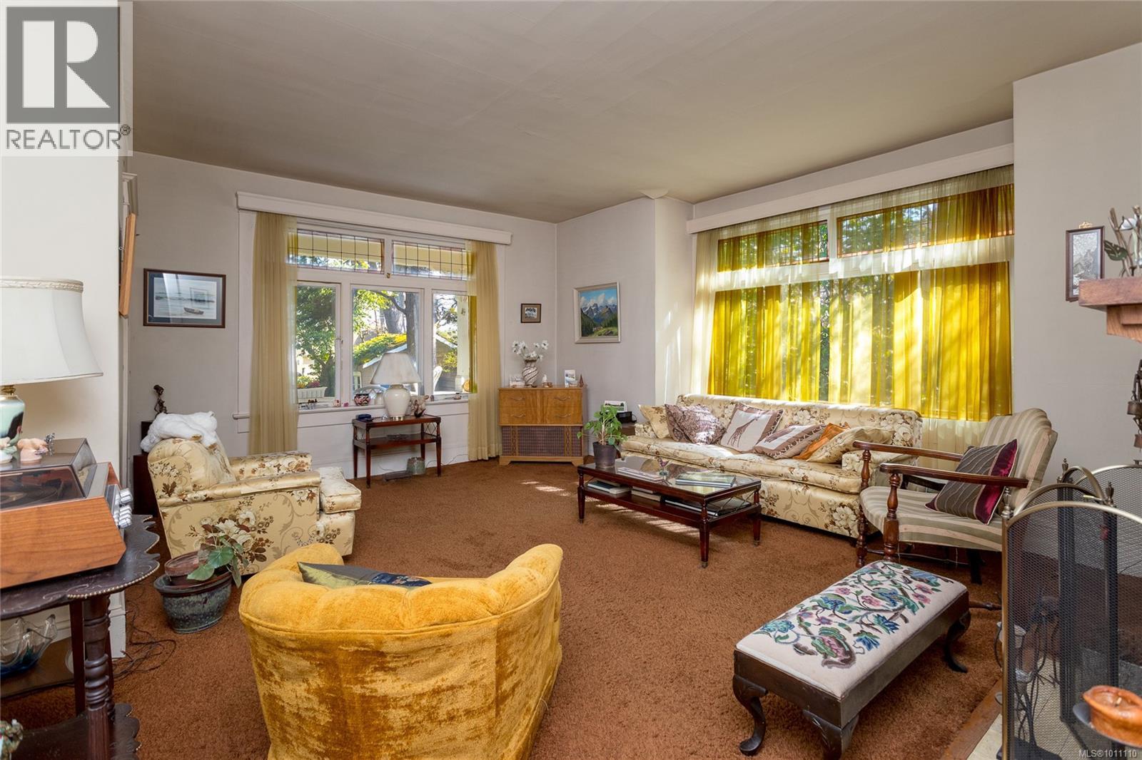 Photo 8 of 1070 St David St, Oak Bay BC