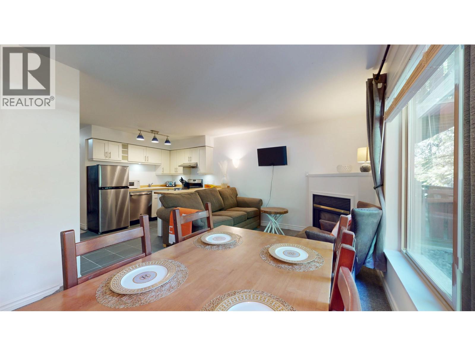 101 3070 HILLCREST DRIVE, Whistler