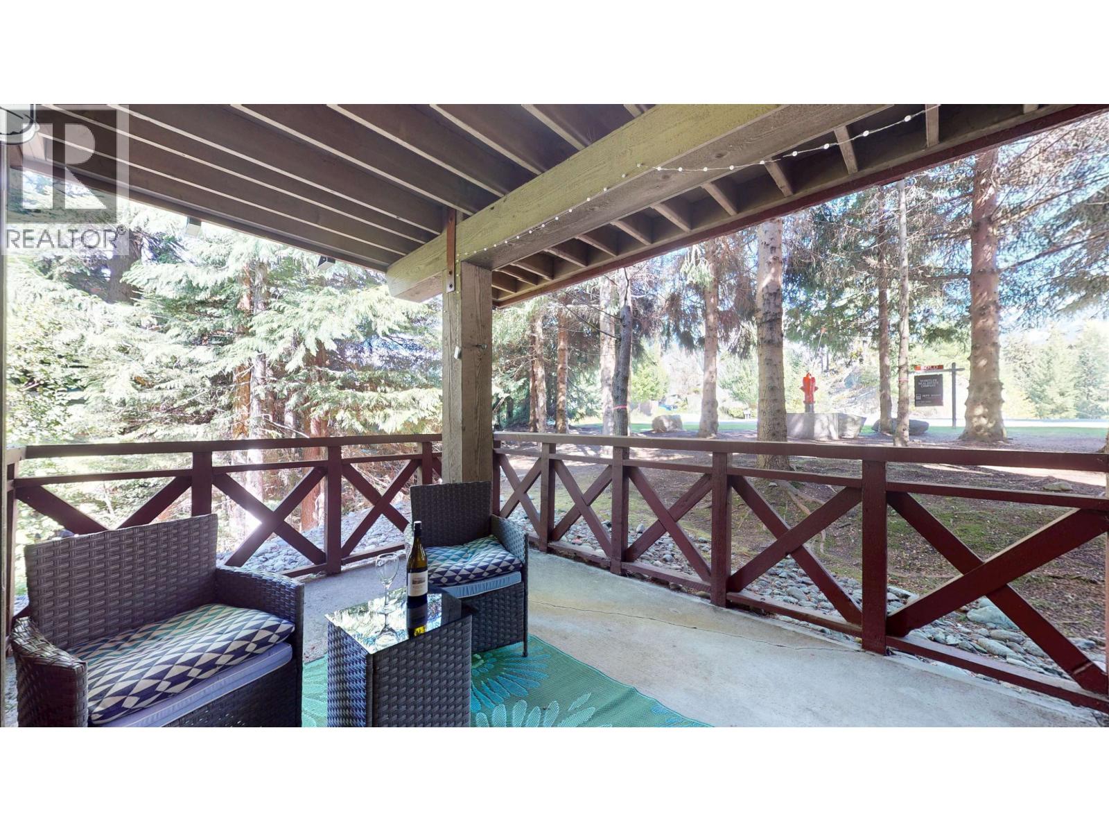 101 3070 HILLCREST DRIVE, Whistler