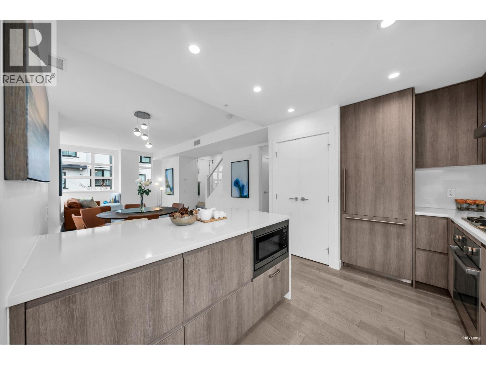 Photo 11 of 227 2060 Curling Road, North Vancouver BC