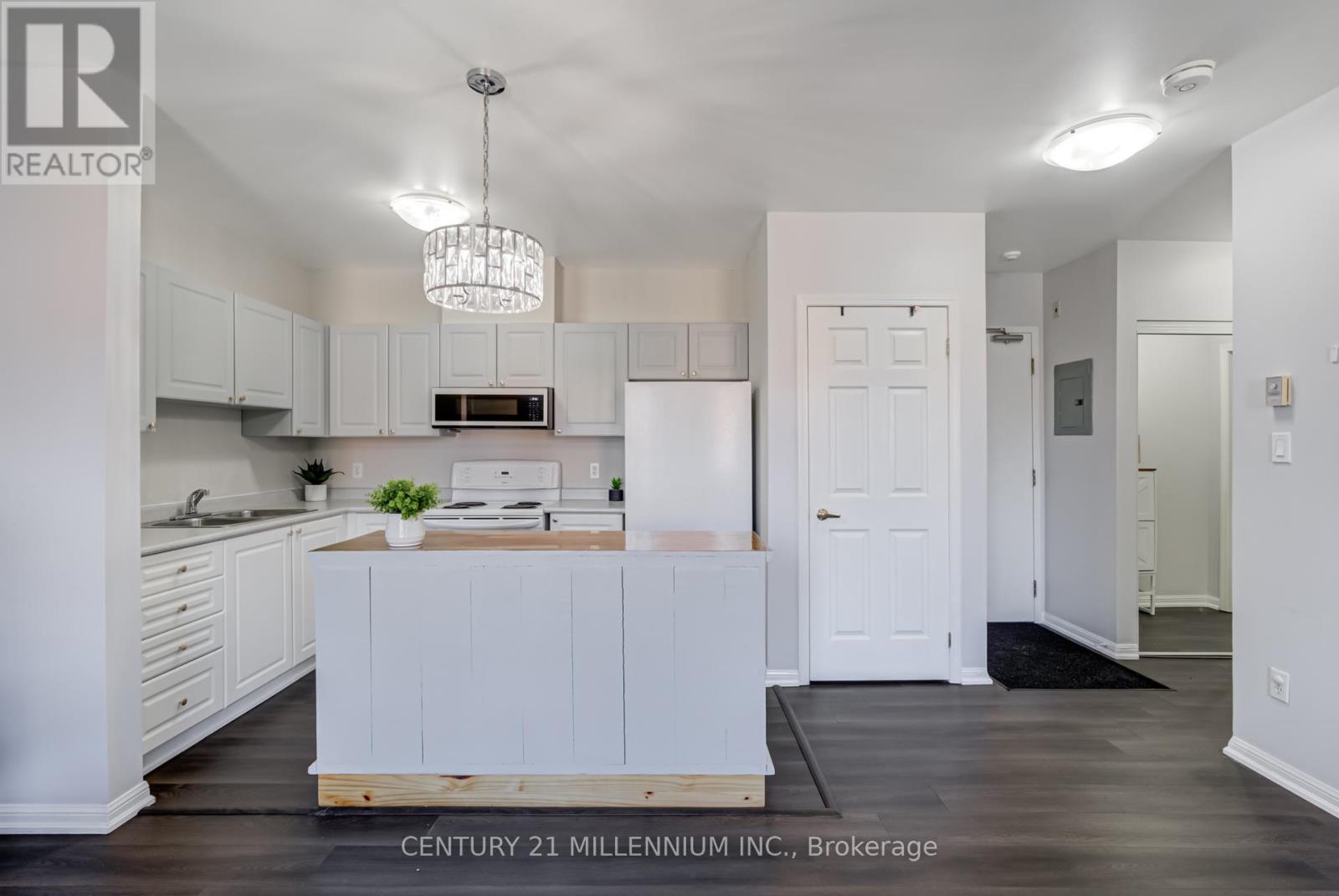 Photo 13 of 206 70 First Street, Orangeville ON