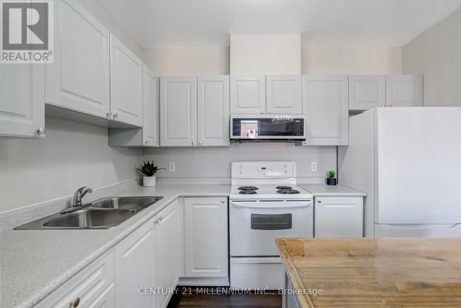 Photo 17 of 206 70 First Street, Orangeville ON