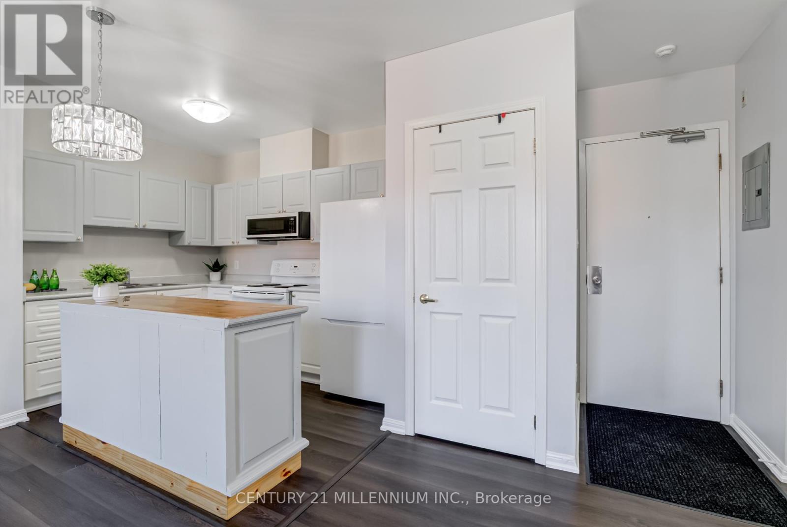 Photo 14 of 206 70 First Street, Orangeville ON