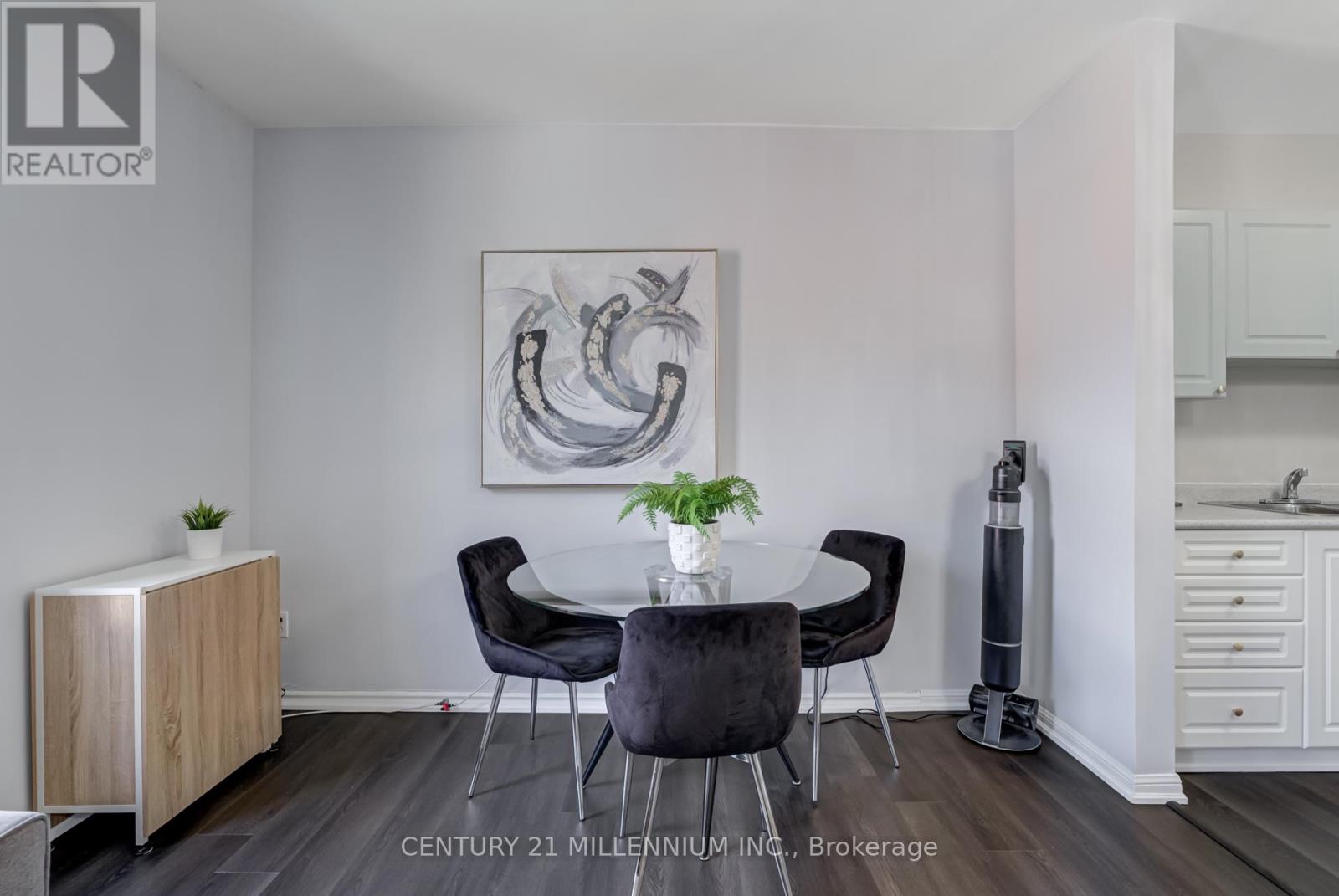 Photo 10 of 206 70 First Street, Orangeville ON