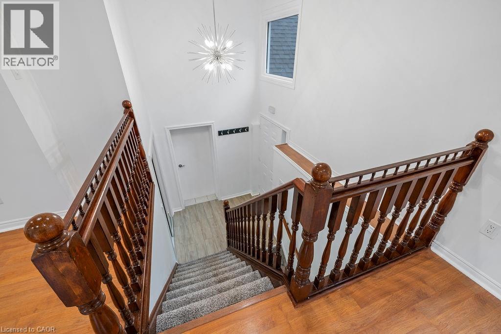 Photo 15 of 2015 Leighland Road Unit 2, Burlington ON